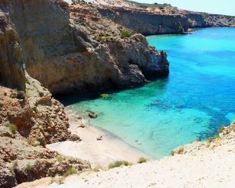 Konstantinos - Plaka