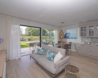 Lagolux - Two Bedroom Apartment, Sleeps 4 - Sirmione - Living room