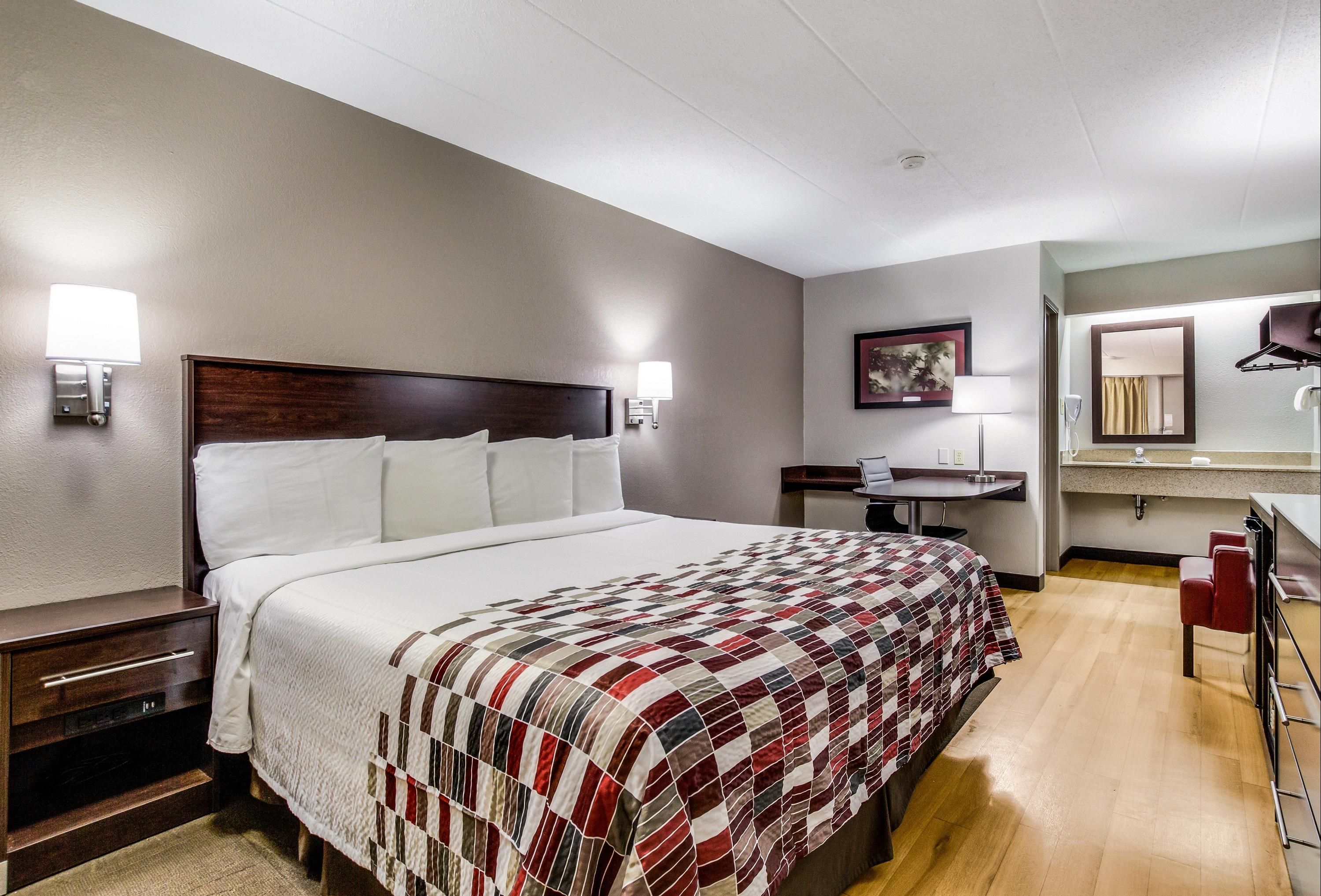 Red Roof Inn Lexington thumbnail 3