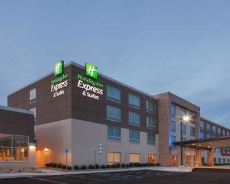 Holiday Inn Express & Suites Sterling Heights-Detroit Area By IHG - Sterling Heights - Gebouw