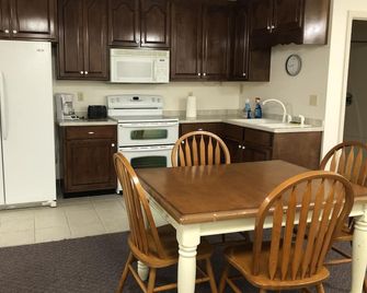 'Loft in the Boro!' Perfect for One - Scottsboro - Cocina
