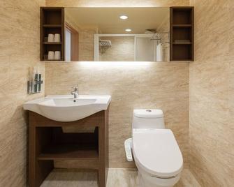 Kindness Hotel - Houyi Jiuru - Kaohsiung City