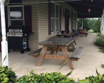 Central Pa. Country Home with Privacy & Room to Relax! Close to Many Attractions - Dillsburg - Patio