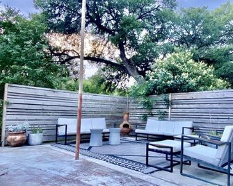 Casa Lejana, Casita 3 - Helotes - Patio
