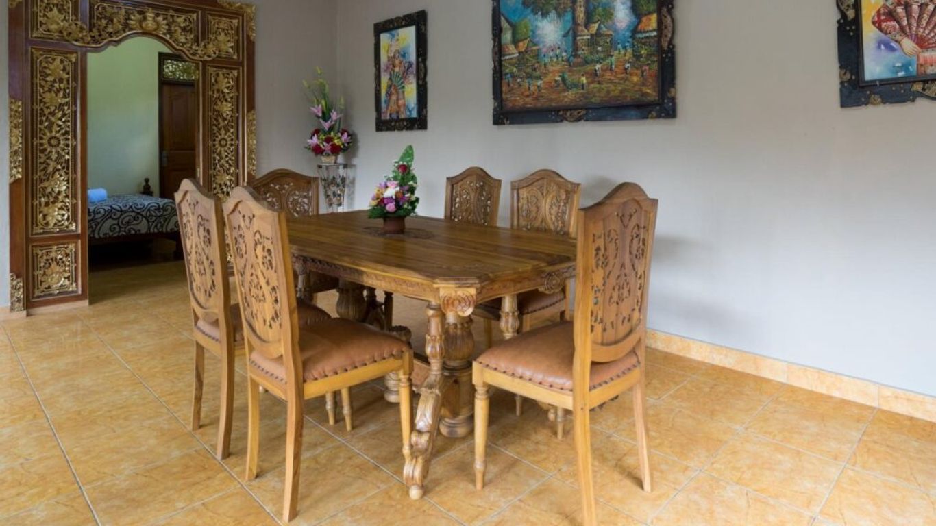 Nuaja Balinese Guest House