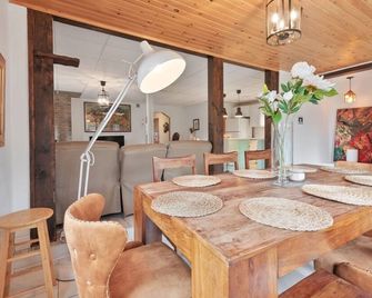 L'Évasion - 4CH - Piscine - Spa et Salle de jeux - Saint-Michel-des-Saints - Comedor