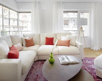 Larroka by FeelFree Rentals - San Sebastian - Living room