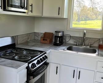 Relaxing rural retreat near Philadelphia, MS Congress of Country Music! - Union - Keittiö