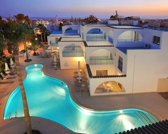 Petrosana Hotel Apartments - Ayia Napa - Pool