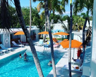 Sunset Inn - Islamorada - Havuz