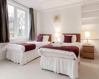 Roomspace Serviced Apartments - Nouvelle House - Sutton - Bedroom