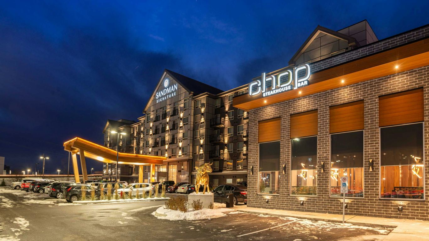 Sandman Signature Ottawa Airport Hotel