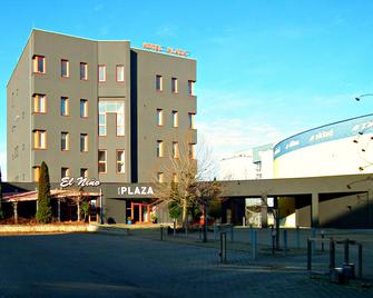 Hotel Plaza - Mladá Boleslav - Building