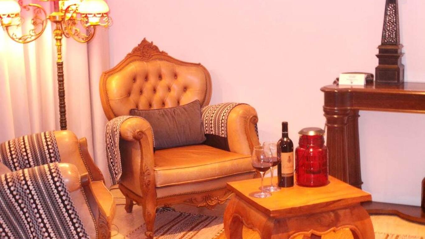 Dh Country House
