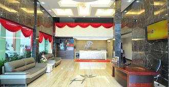 Hallmark Crown Hotel - Malacca - Front desk
