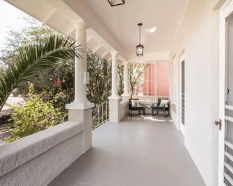 Historic Jostaad Home! - Tucson - Balcony