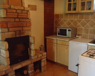 Cserhat Guesthouse - Felsotold - Kitchen