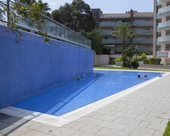 Apartamentos Ibersol Spa Aqquaria - Salou - Pool