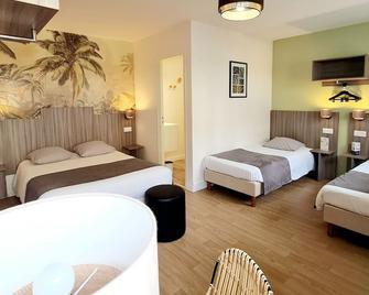 Hotel Caravelle - Rochefort - Bedroom