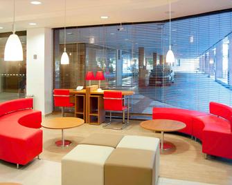 ibis Santos Gonzaga Praia - Santos - Building