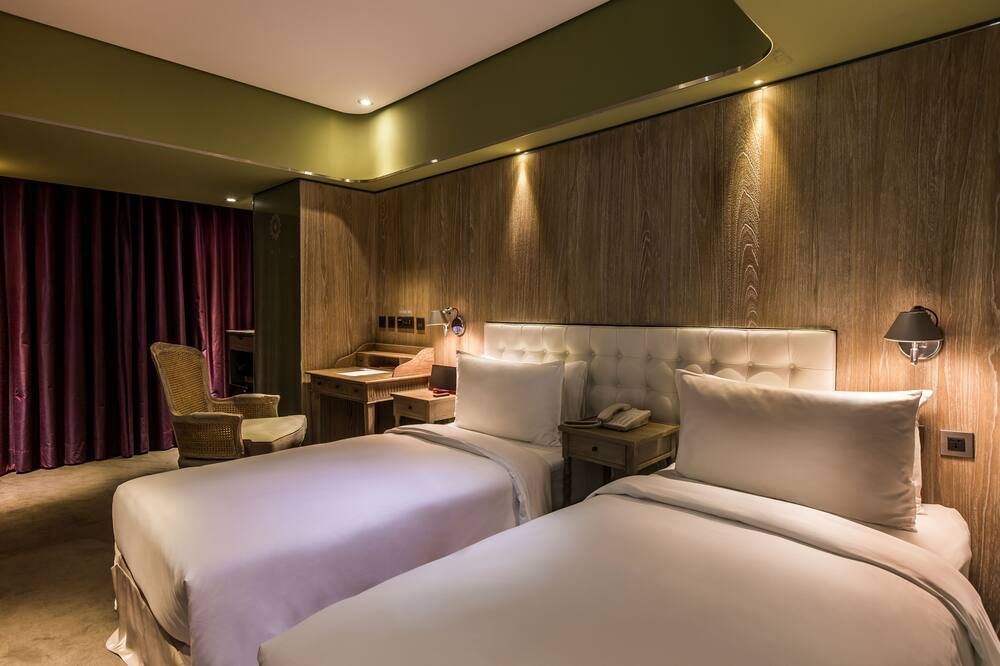 فندق انهاوس