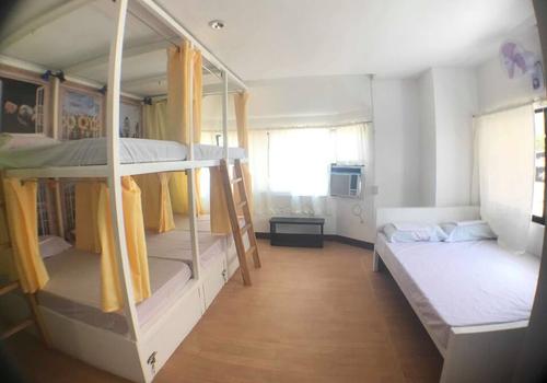 HIS CAPSULE HOSTEL - Prices & Reviews (Tacloban, Philippines)