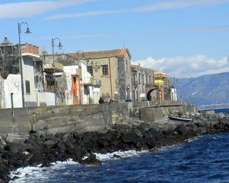 I Mastrazzi B & B - Riposto - Extérieur
