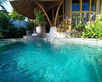 Kayuma Villas - Kuta - Alberca