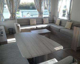 54 Apple Grove - Exmouth - Living room