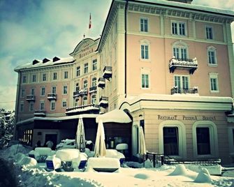 Th Samedan - Hotel Bernina 1865 - Samedan - Gebäude