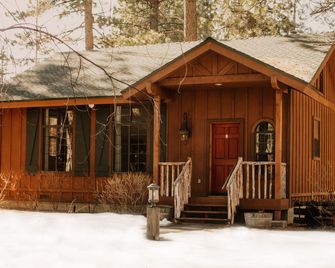 Black Bear Lodge - South Lake Tahoe - Building