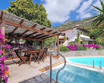 Hotel Montemerlo - Fetovaia - Басейн