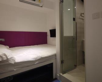 Panda's Hostel - Comics - Hong Kong - Bedroom
