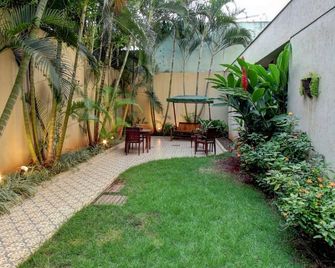 Hotel Maione - Goiânia - Patio