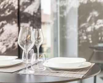 Mandello amorevole dimora in Lecco - Lecco - Restaurant