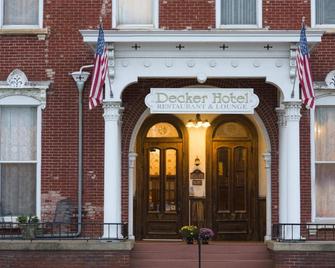 Decker Hotel - Maquoketa - Edificio