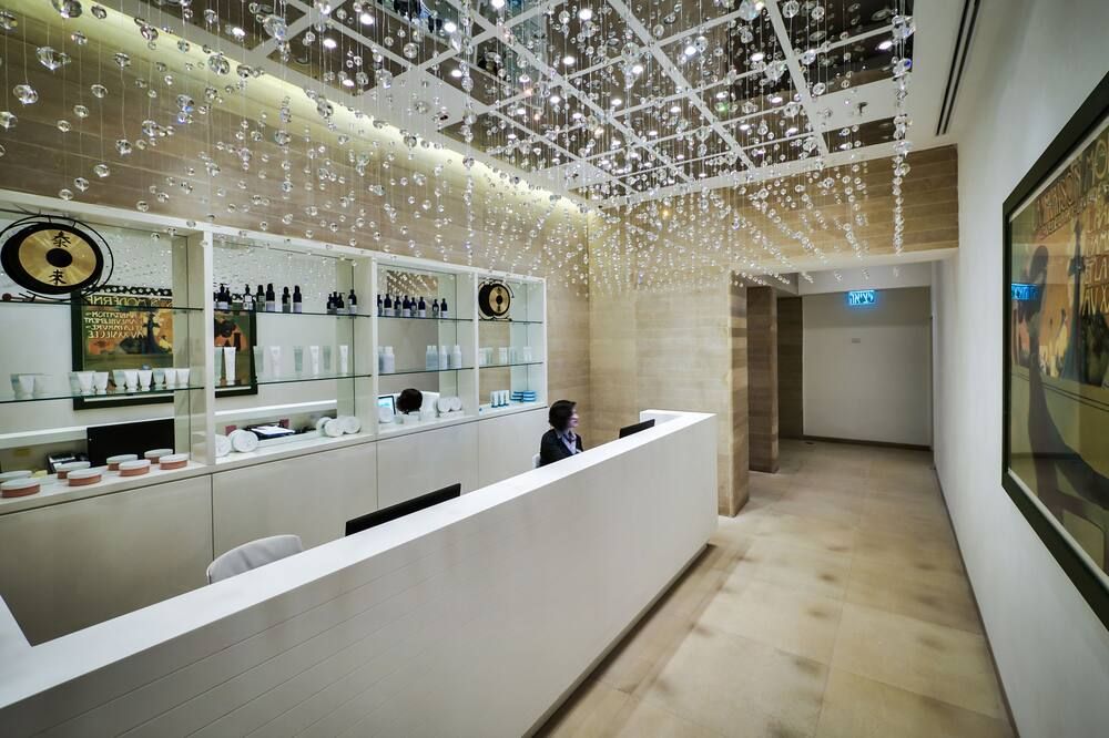 إلما هوتل آند أرت كومبليكس