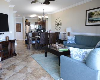 3BR/3BA Sunset Cottage located at The Villages of Hawks Cay - Duck Key - Soggiorno