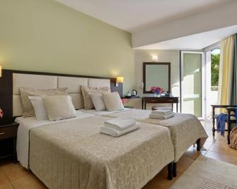 Aphrodite Hotel - Míthymna - Schlafzimmer