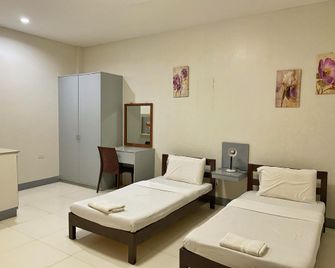 Ea Hostel - Bais City - Habitación