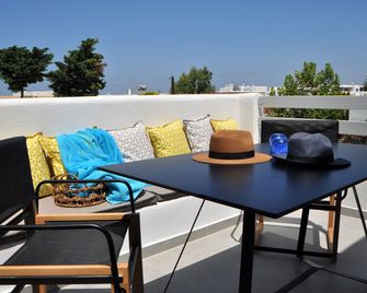 Quartano Luxury Cycladic Residence, Adults Only (13+) - Naousa - Balcon