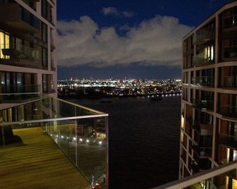 London Escape at Duke Avenue - London - Balcony