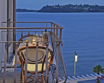 Hotel Du Lac Gardone Riviera - Gardone Riviera - Balkón