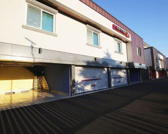 Yesan Ryu Hotel - Yesan - Edificio