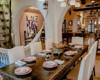 Estrella de San Pedro B&B - Cartagena de Indias - Ruang makan