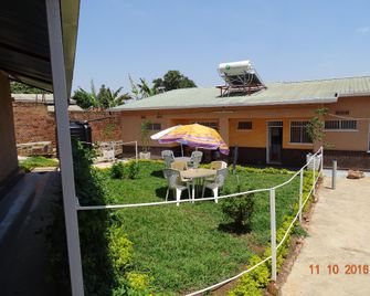 Remera Modern Guesthouse - Kigali