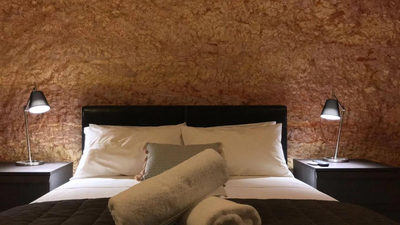 The Lookout Cave Underground Motel