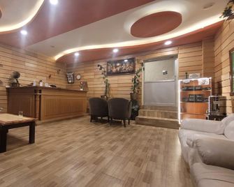 Kodaisunshinehotel - Kodaikanal - Receptionist