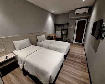 Veteran Homestay - Palembang - Bedroom