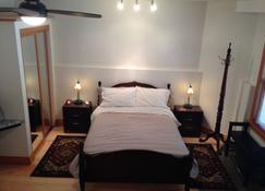 Studio Suite B in the Heart of the Glebe, Ottawa, Ontario, Canada - Ottawa